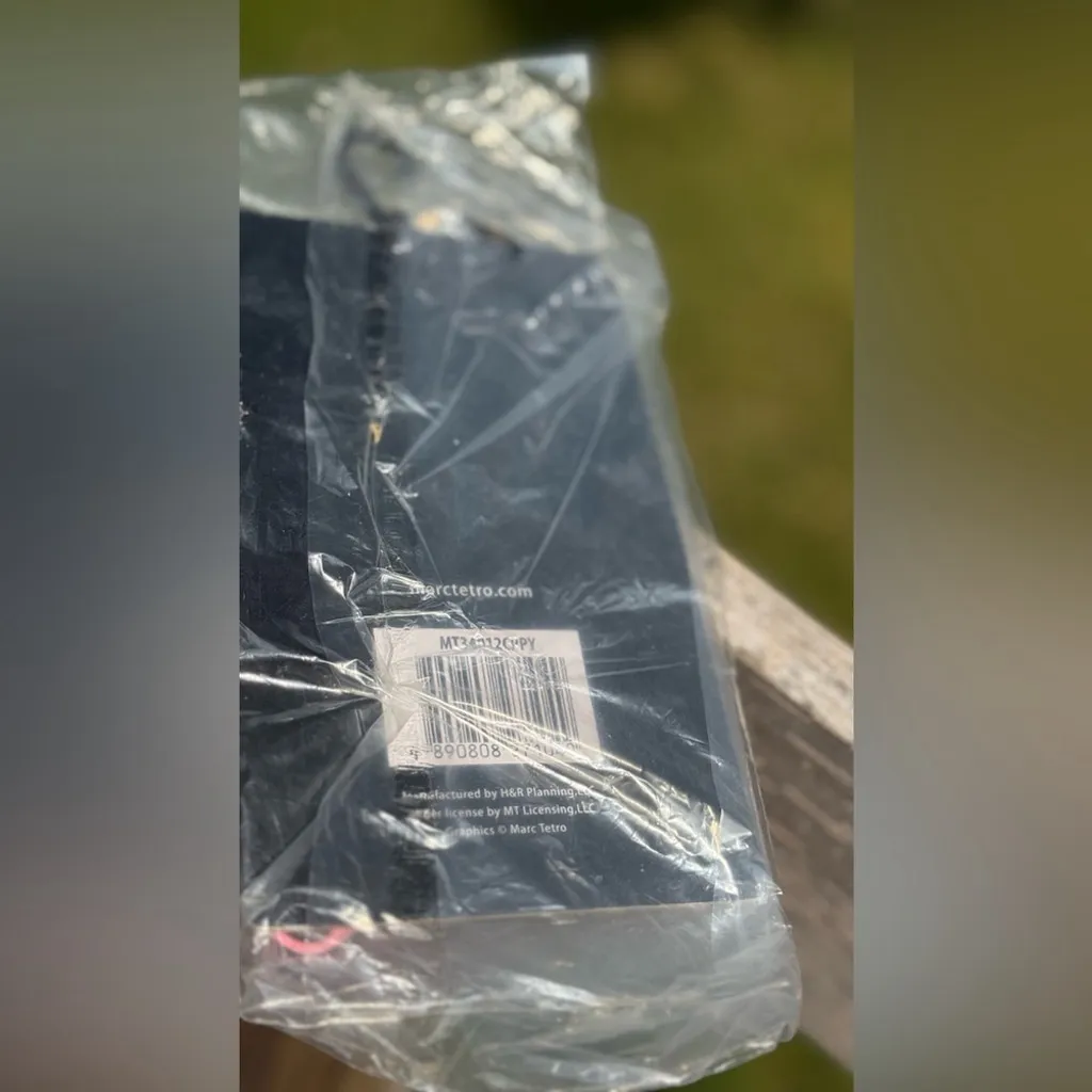 Marc Tetro Yorkie Graphic Pink Card Wristlet Card Holder Wallet NWT - Image 6