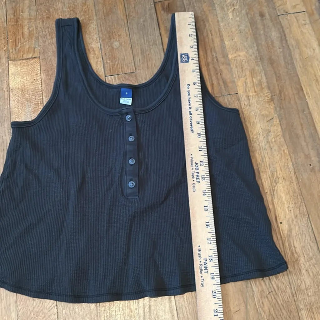 Old Navy Dark Gray‎ Sleeveless Button Tank Top Cropped Size S Flowy Waffle Weave - Image 6
