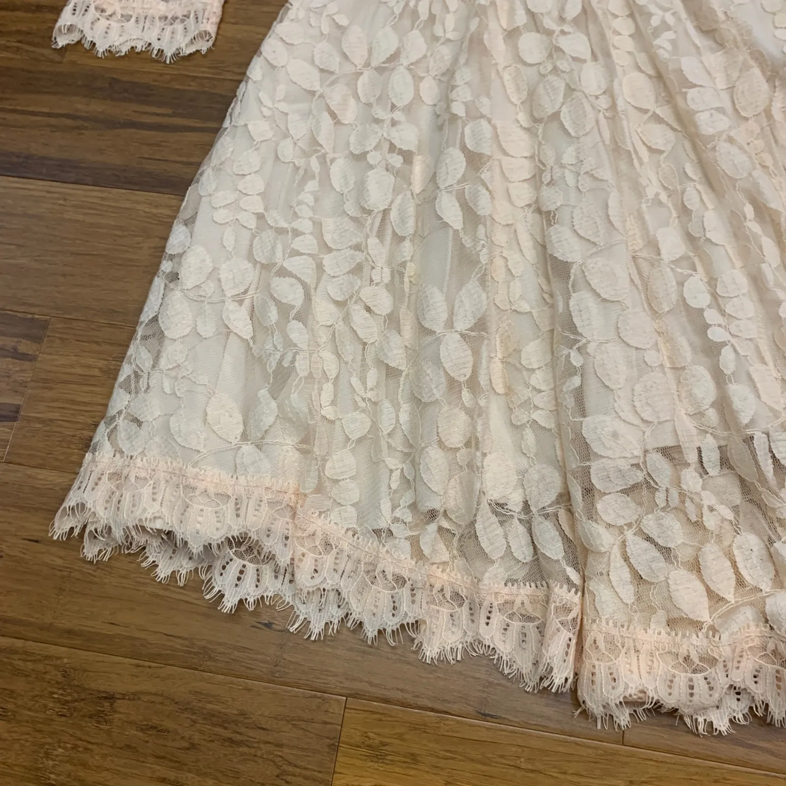 Free‎ People Lace Dress Womens Size 2 Long Sleeve Beige Hi Low Hem Summer Boho - Image 3