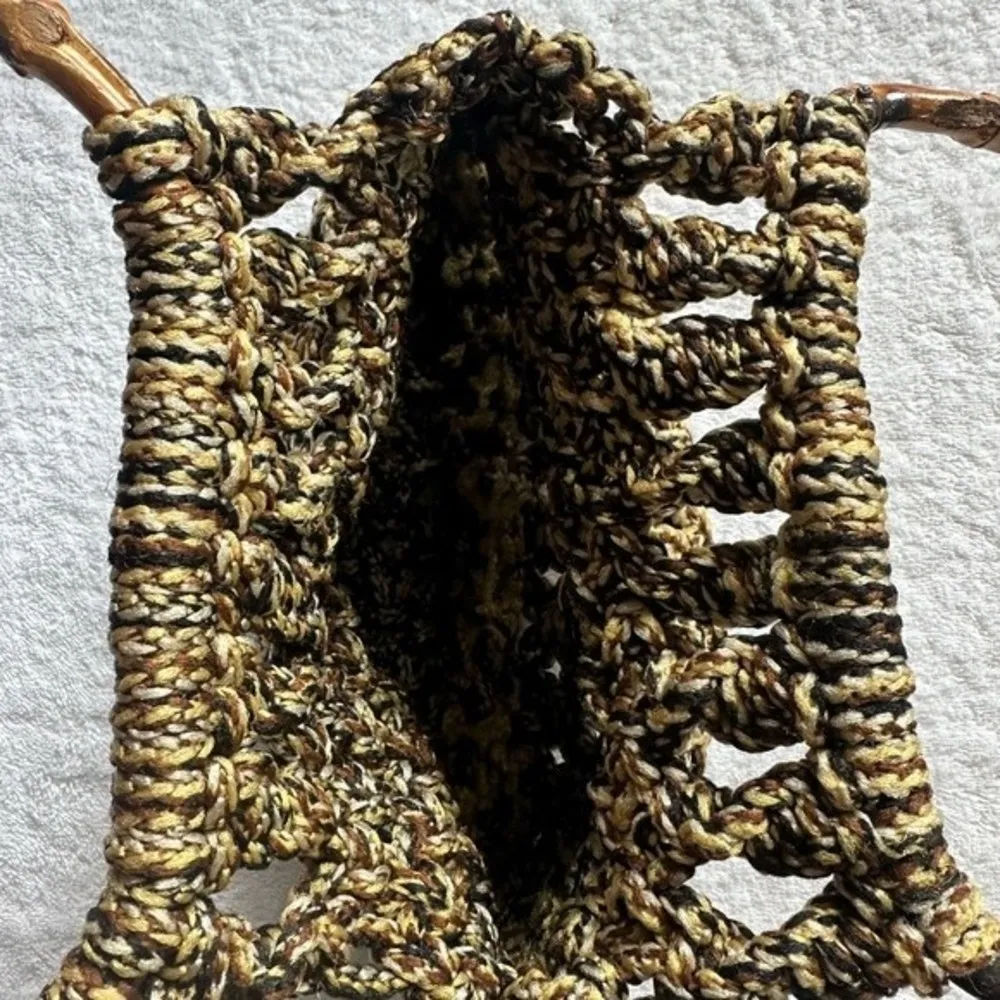 Vintage Macramé Thick Crochet Style Bamboo Handel Jute Bag Beachy Boho Hippie - Image 3