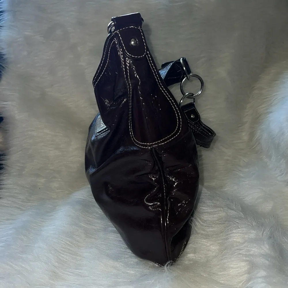 Nine West 19 inch Shoulder bag  color brown. - Image 5