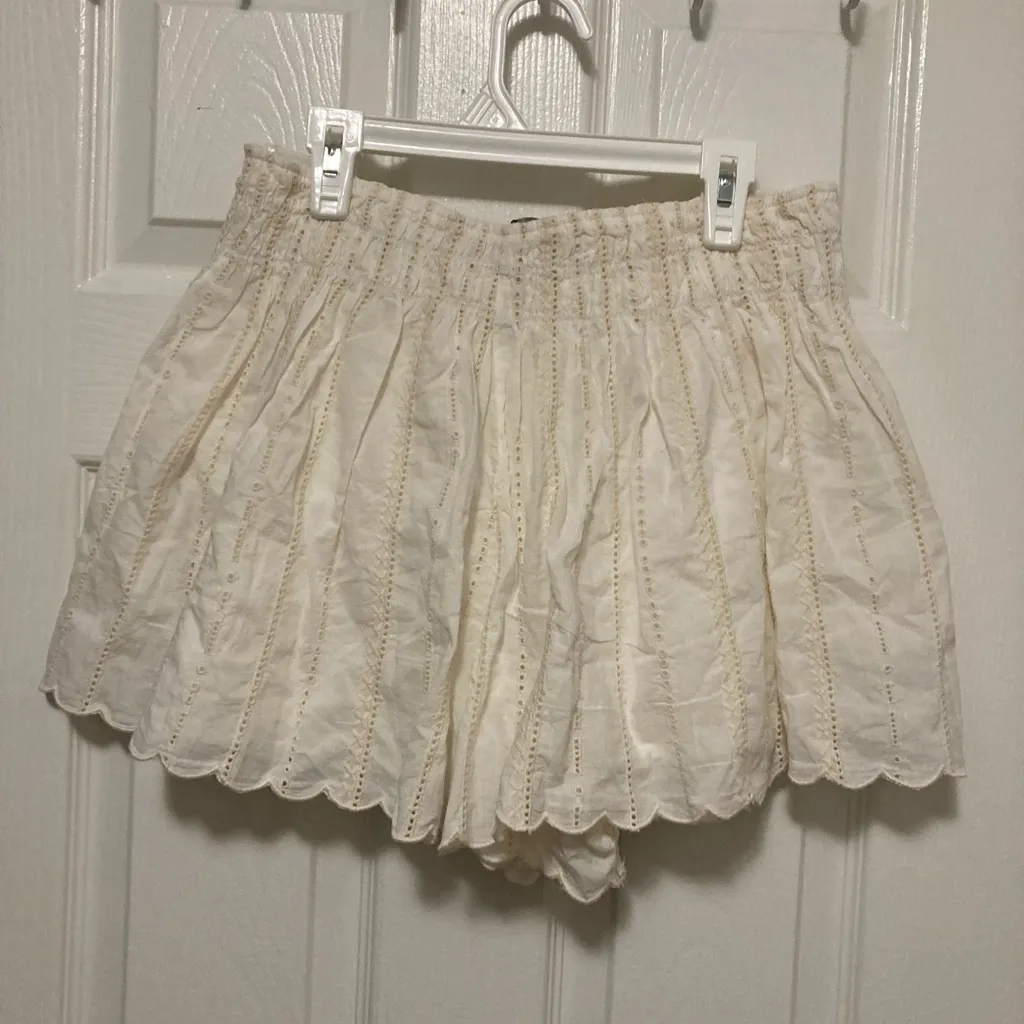 Zara New Cream Embroidered Eyelet Scalloped Hem Skorts - Image 8