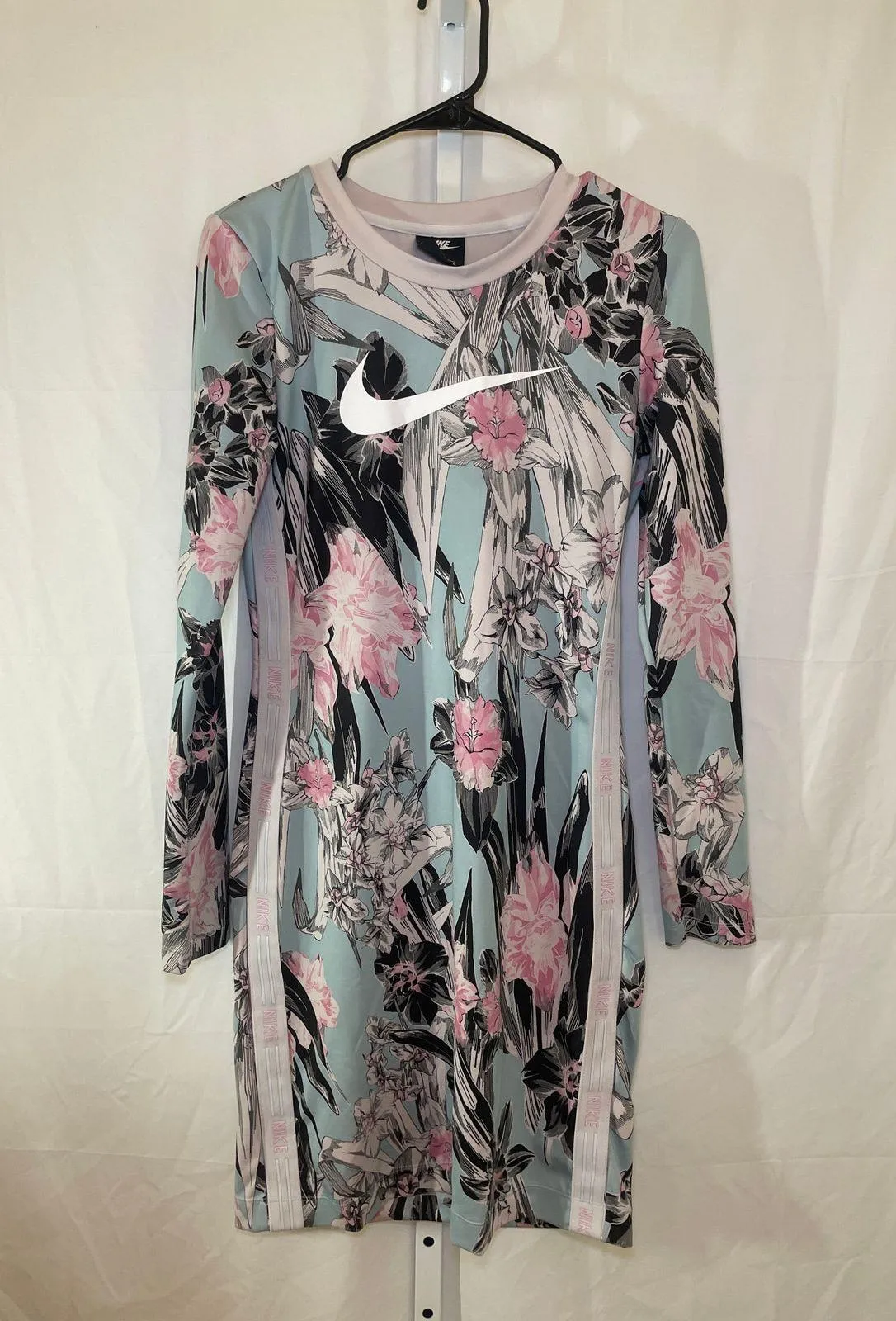 Nike Hyper Femme Floral Print Dress - Womens Size M - White and Blue - Image 2