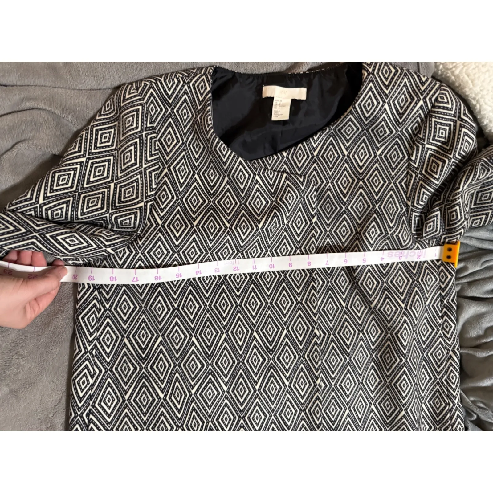 H&M Size 8 Women Kimono Dress Coat Black White Geometric Print Professional - Image 6