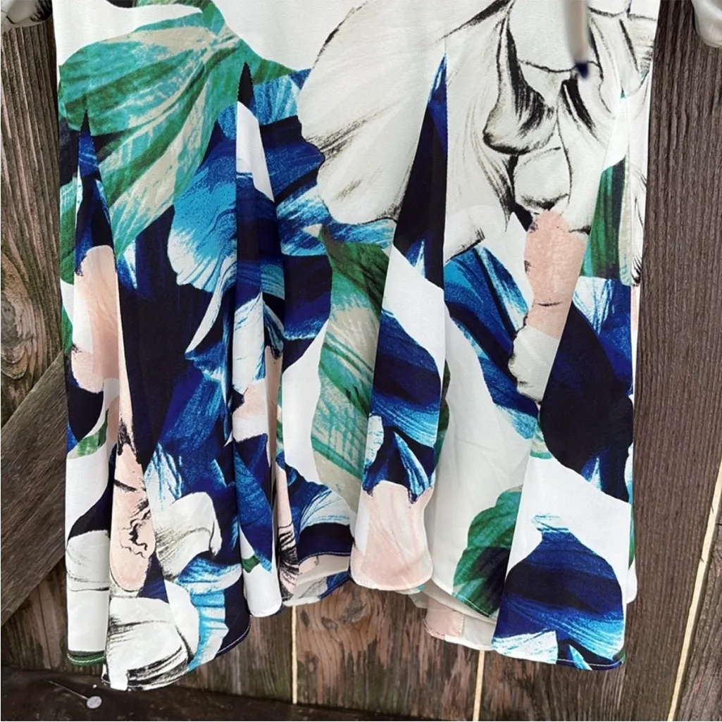 Like New White House Black Market Godet
Dress Ivory Floral Size 2 - Image 10