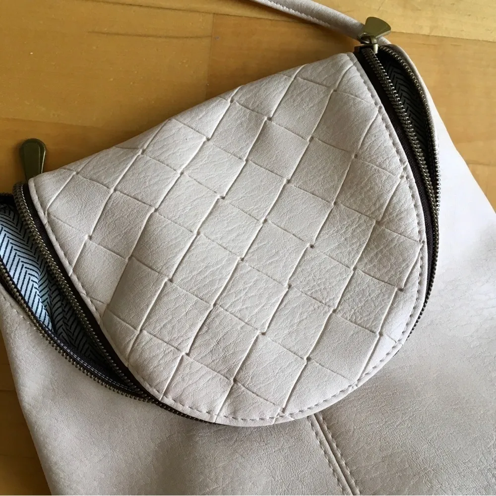 Quilted Crossbody Bag, Cream with Black, White Abstract Print Interior Black - Image 5