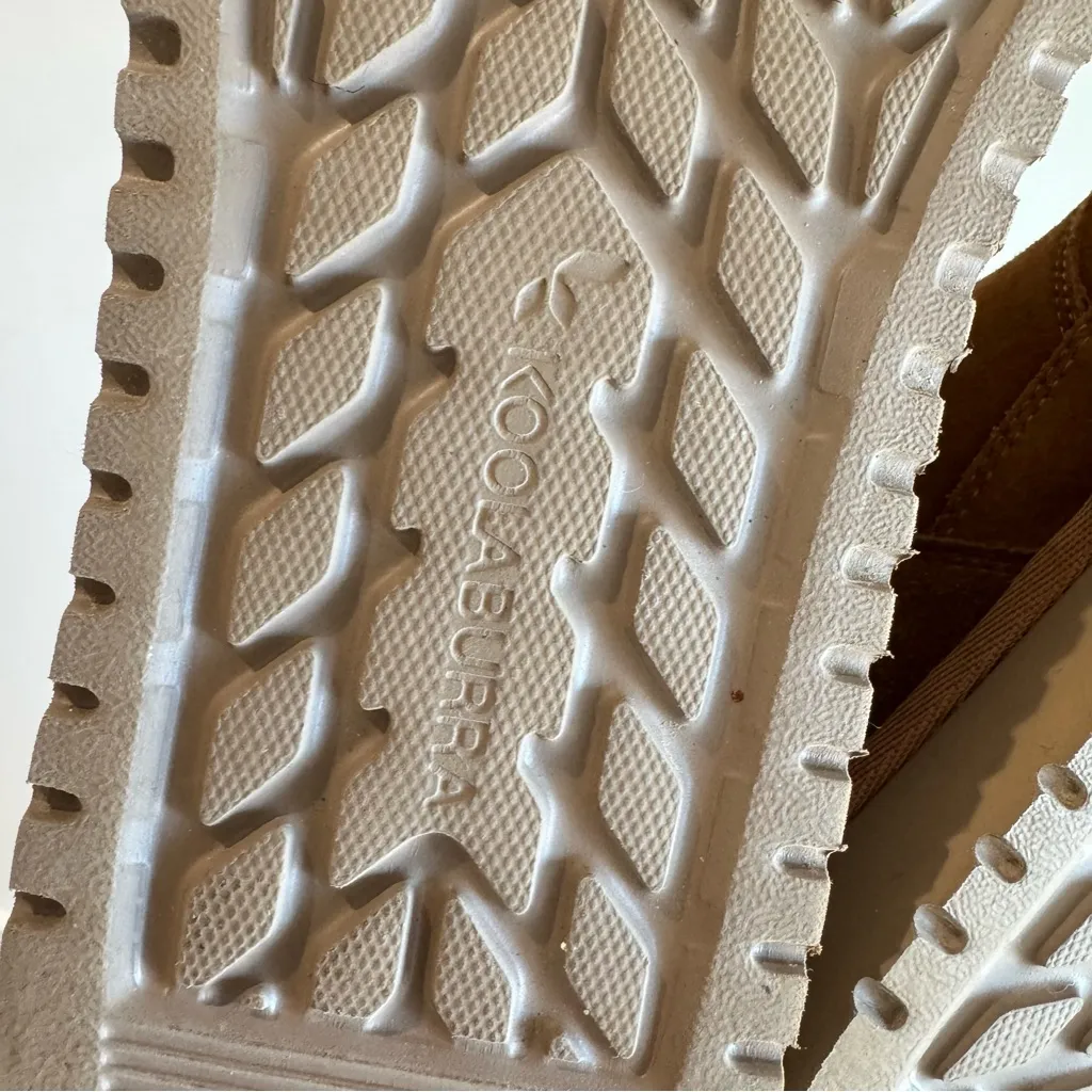 Kookaburra by Ugg Lytta Chestnut Suede Short Boot Size 9 Tan - Image 9