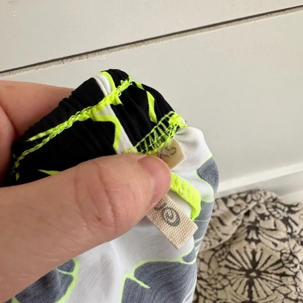 Rip Curl  Women’s Extra Small Swim Shorts - Image 3