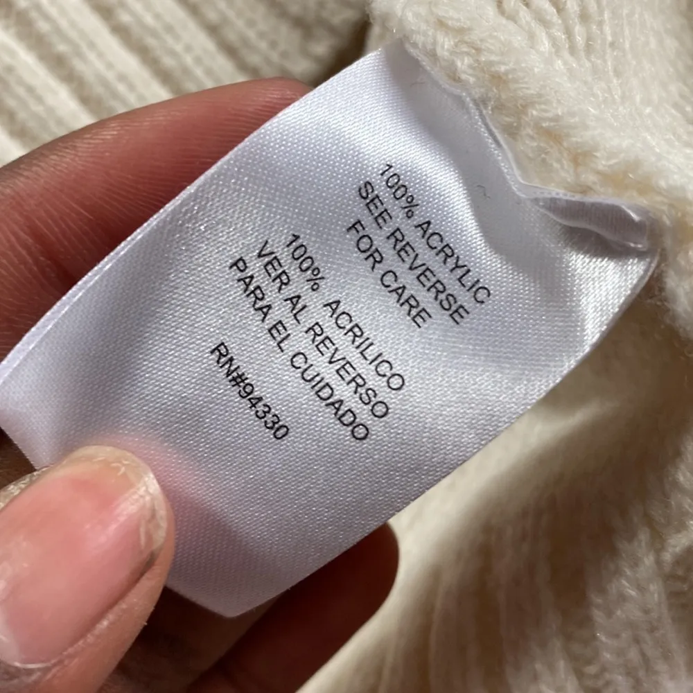 NWT One A Cold Shoulder Sweater SIZE S - Image 5