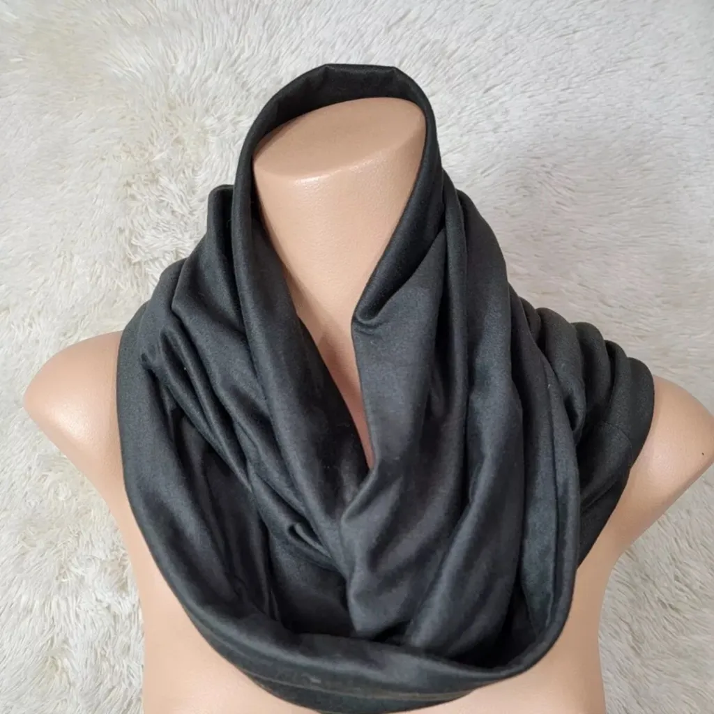 Beyond Yoga travel compact infinity scarf pocket wrap shawl foldable portable - Image 5