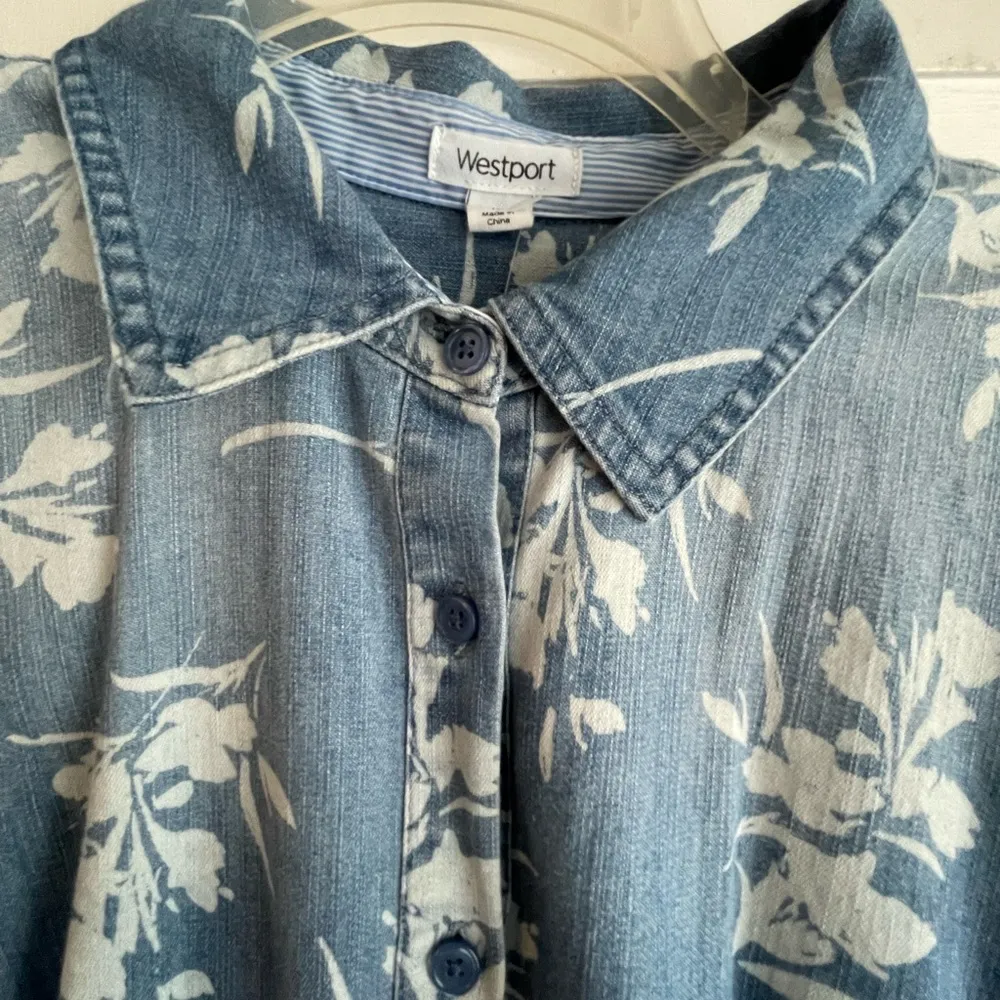 Westport Floral Chambray button front knee length dress - Image 3