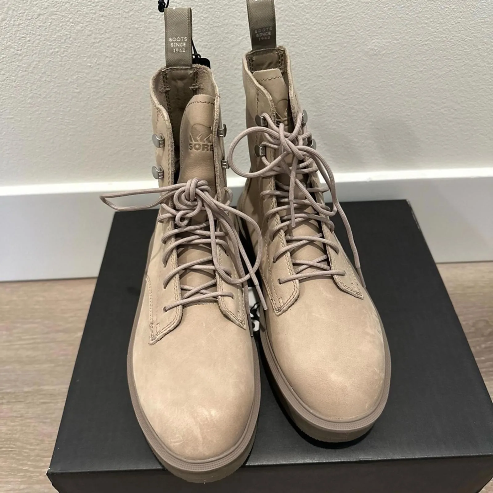 Sorel Hi-Line Platform Leather Combat Boots Omega Taupe Major Size 7 / 38 EU NIB - Image 3