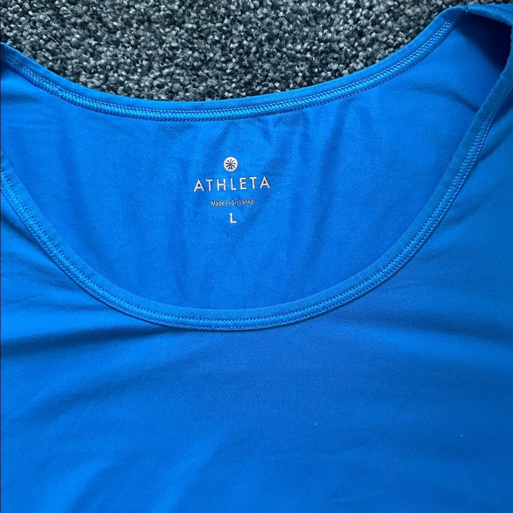 Athleta Bright Blue Scoop Neck Top soft size Large longer in back - Image 2