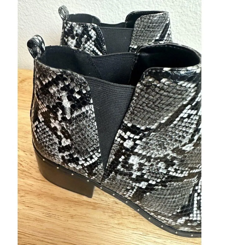 Bar III Women's Synthetic Pull On Black White Snake Skin Print  Ankle Bootie - Image 11