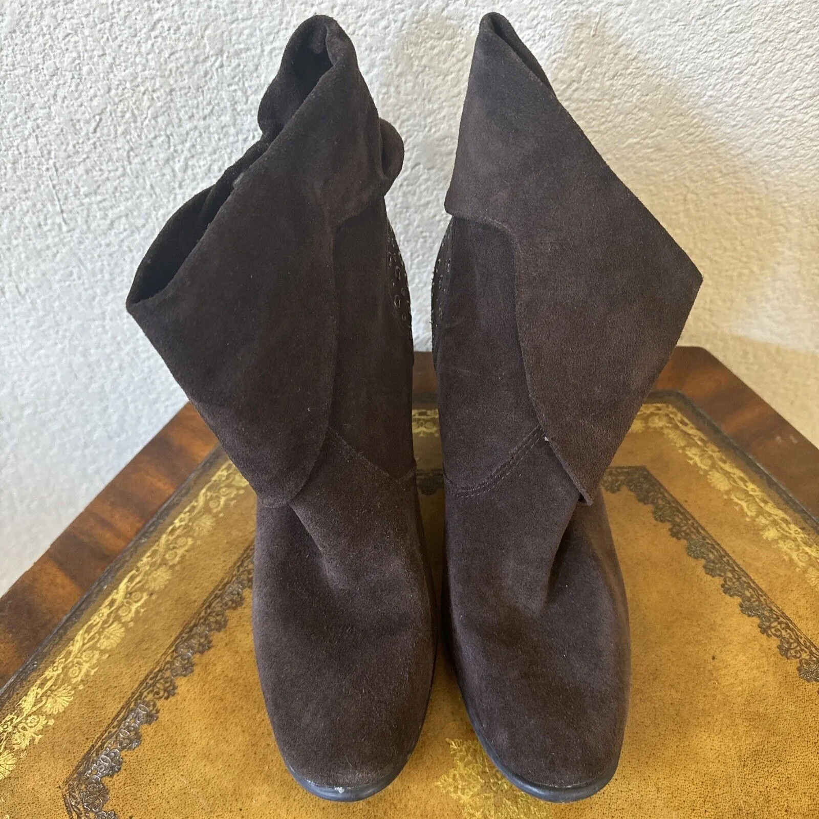 Women’s Libby Edelman Heeled Brown Suede Boots Booties Shoes Size 8.5‎ Leather - Image 4