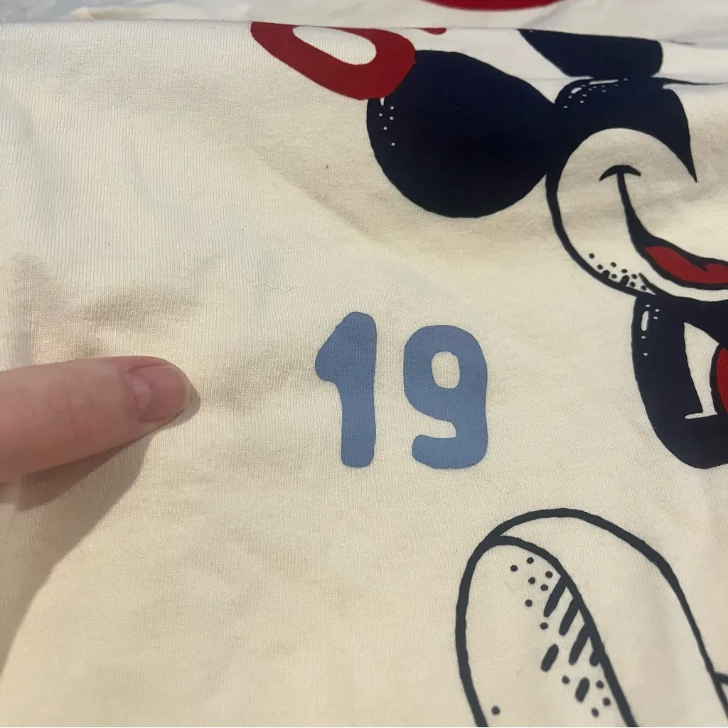 NWT Disney World Cream and Red Mickey Mouse T-Shirt Size S see pics - Image 2