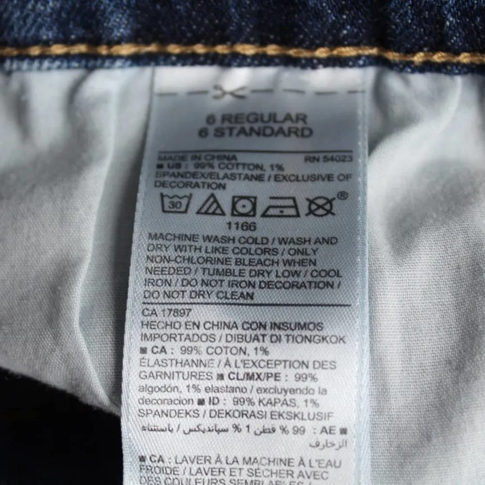 Old Navy Floral Embroidered Cut Off Boyfriend Shorts Jean Denim Size 6R - Image 5