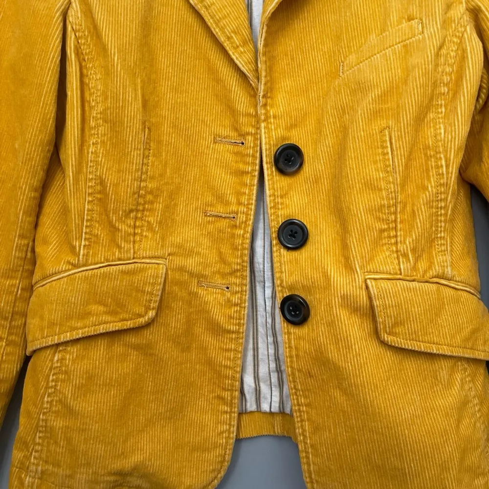 Gap corduroy Woman’s MUSTARD Y2K LINED 3 buttons  preppy, academia size 1 - Image 4