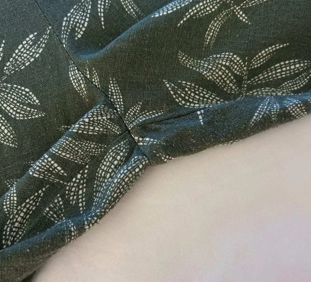 LE LIS - 2-Piece Midriff Crop Top Pant Set - Green Leaves - Women’s Size LARGE - Image 15