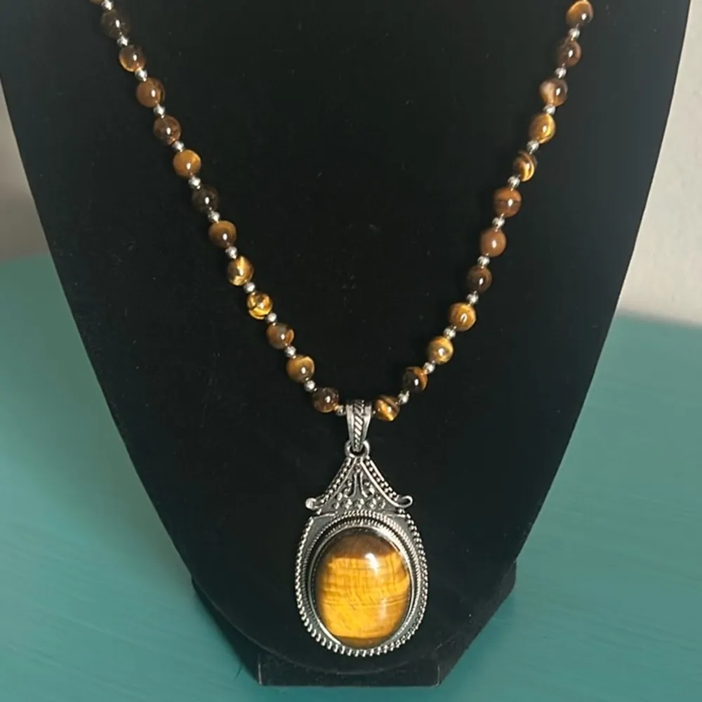 Brilliant Tigers Eye Gemstone Beaded Antiqued Silver Tone Pendant Necklace Brown - Image 8