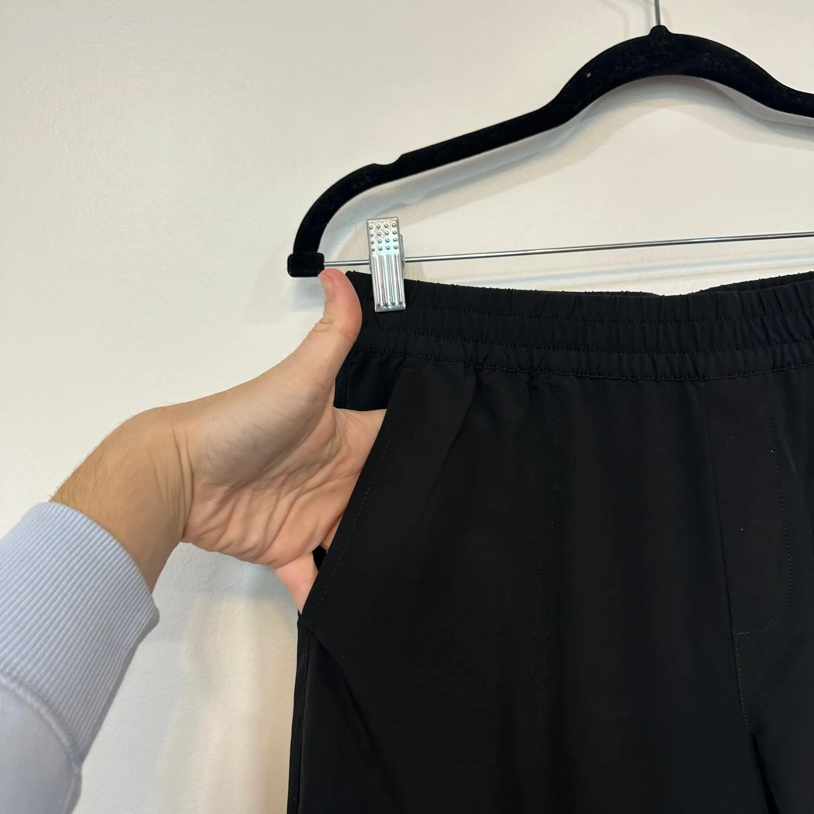 Banana Republic Standard Womens Pants Small NWT $89 Fly Weight Black Cargo Track - Image 7