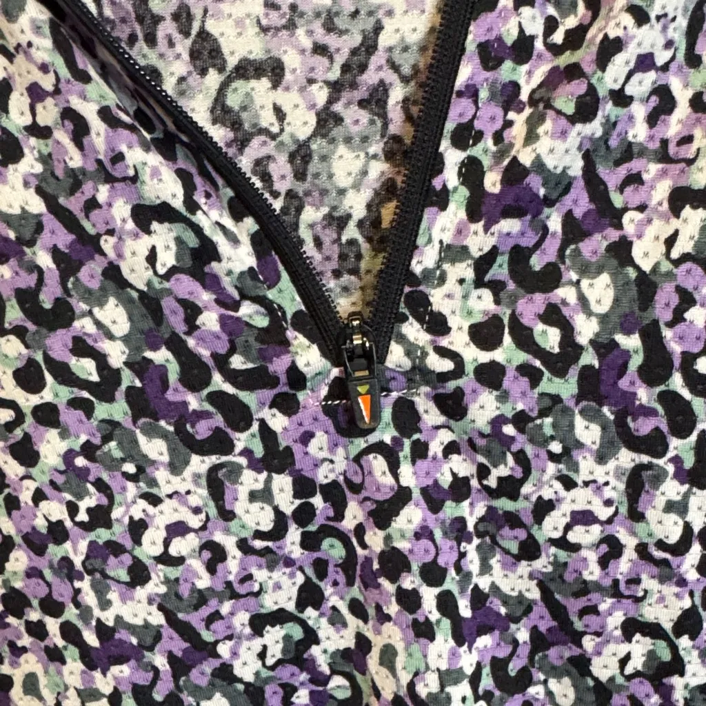 Kerrits Purple and Black Floral athletic blouse - Image 3