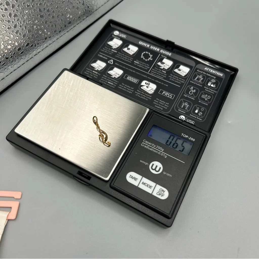 Vintage Gold Tone Treble Clef Music Note Charm | Musician Jewelry - Image 5