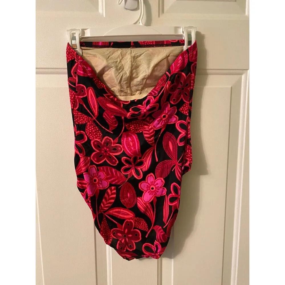 Beach Cabana Strapless bright neon pink swimsuit juniors size medium - Image 2