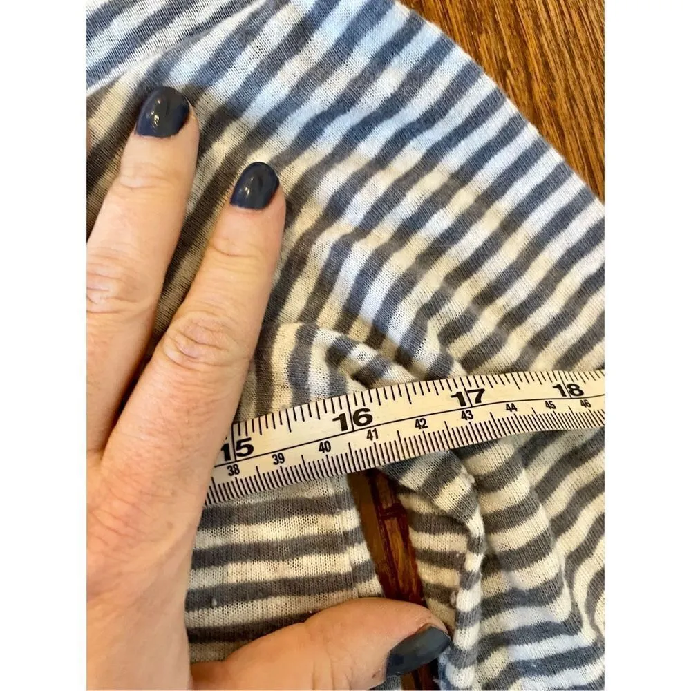 🚨 SALE Abercrombie & fitch striped blue peplum top - Image 7