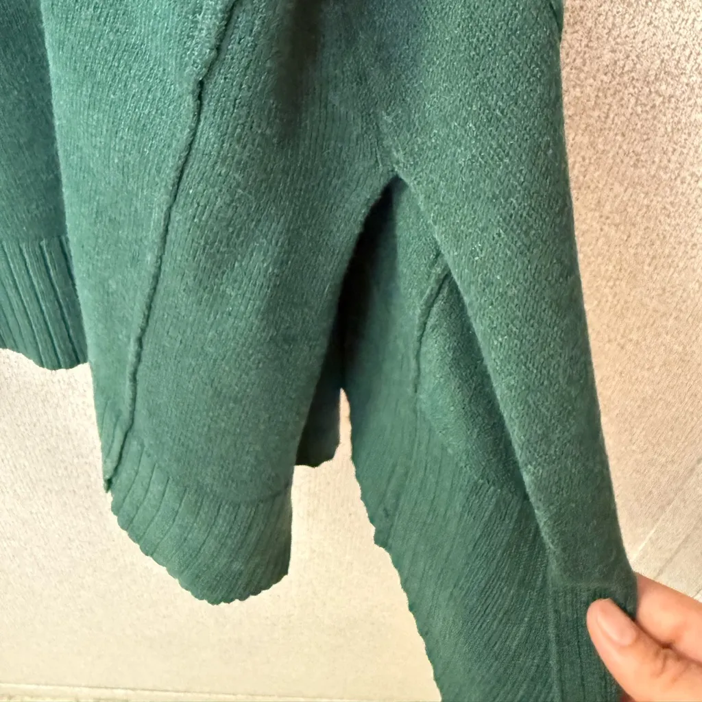 Free People Orion A‎ Line Tunic Women's M lagenlook oversized V neck sweater Nwt - Image 4