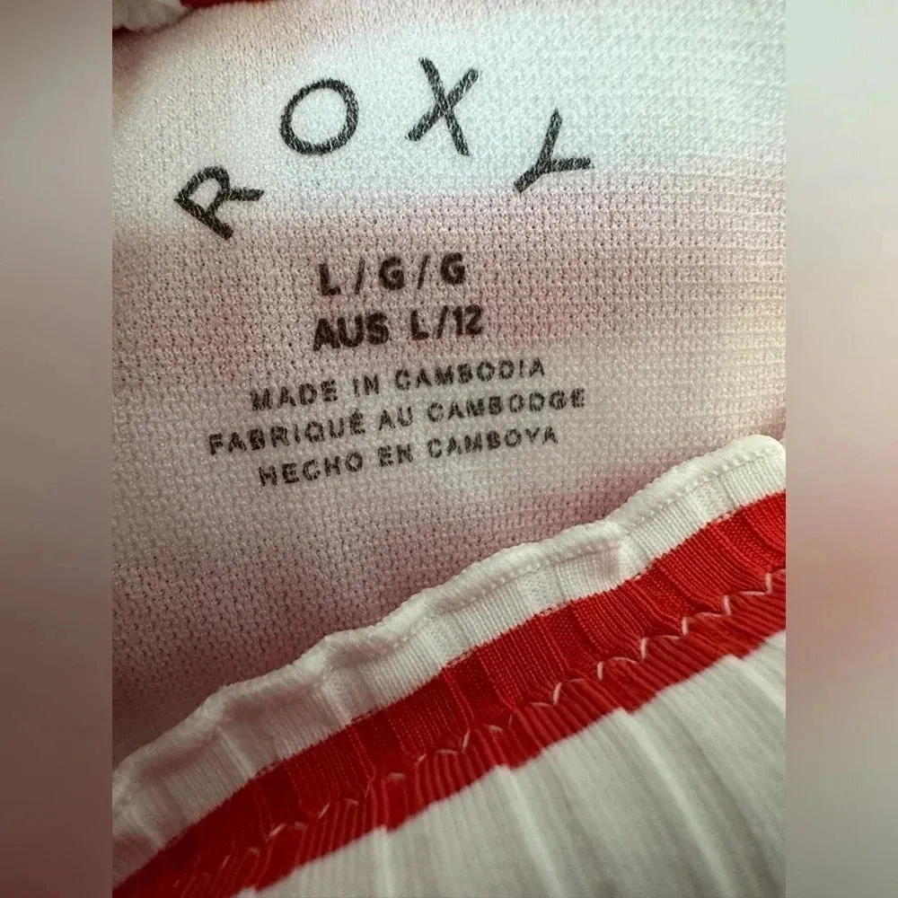 Roxy Hello July Side Tie Bikini Bottoms red and white stripe NWT - Image 7