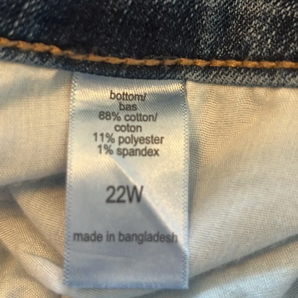 Maurices Plus Size Classic 5” Mid-Rise Original Fit Denim Jean Shorts - NWT - Image 6