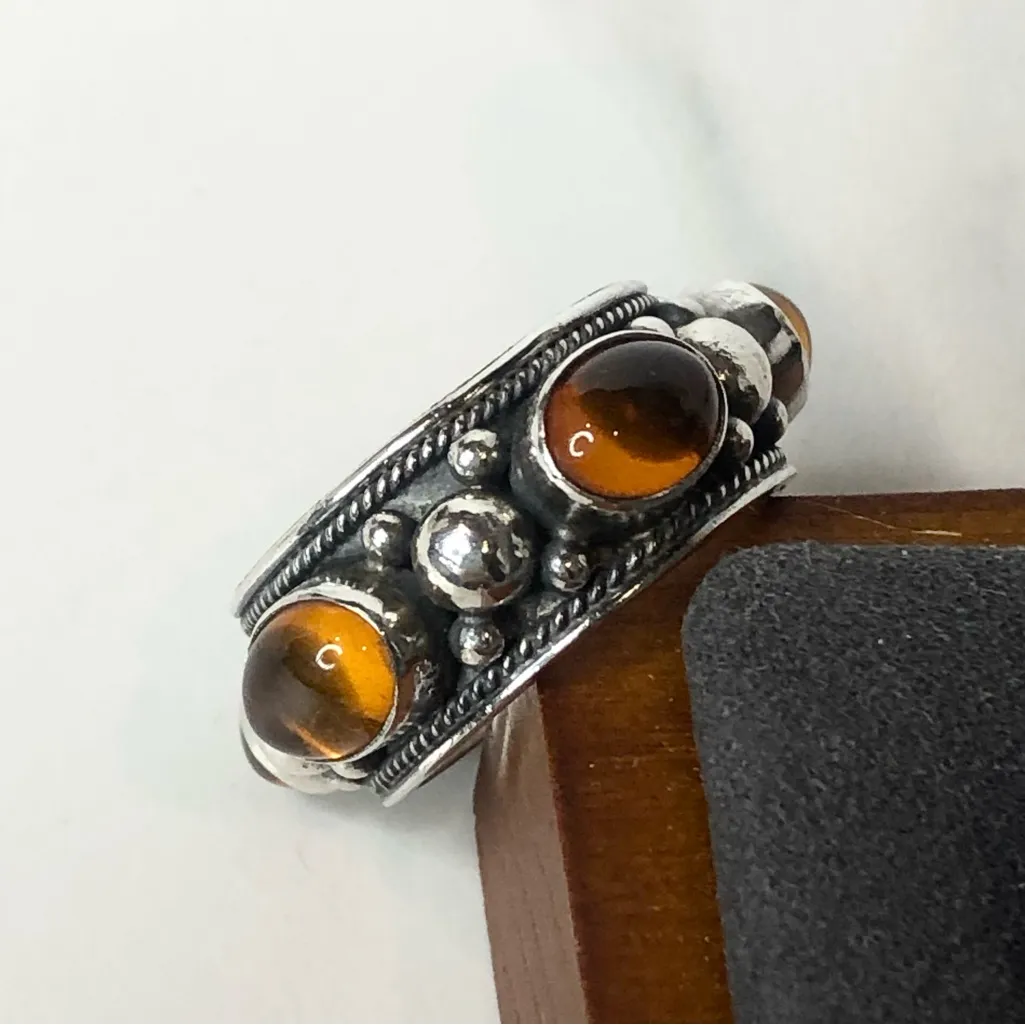 STERLING SILVER Wide Band Ring with Amber Cabochon and Rope Trim Detail Sz 7 - Image 9