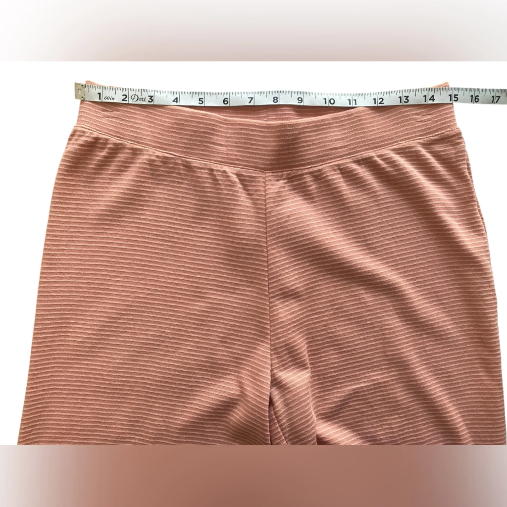 Liz Claiborne Wide Leg Peach/White‎ Striped Soft Cotton Pants
Size S
100% Cotton - Image 3