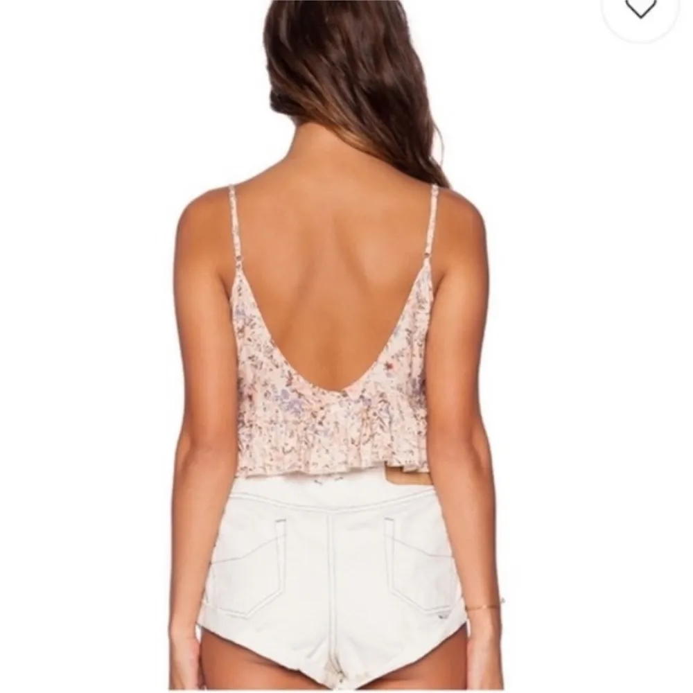 SOMEDAYS LOVIN STRETCH CROPPED FLORAL CAMISOLE BUTTON CROP TOP - Image 3