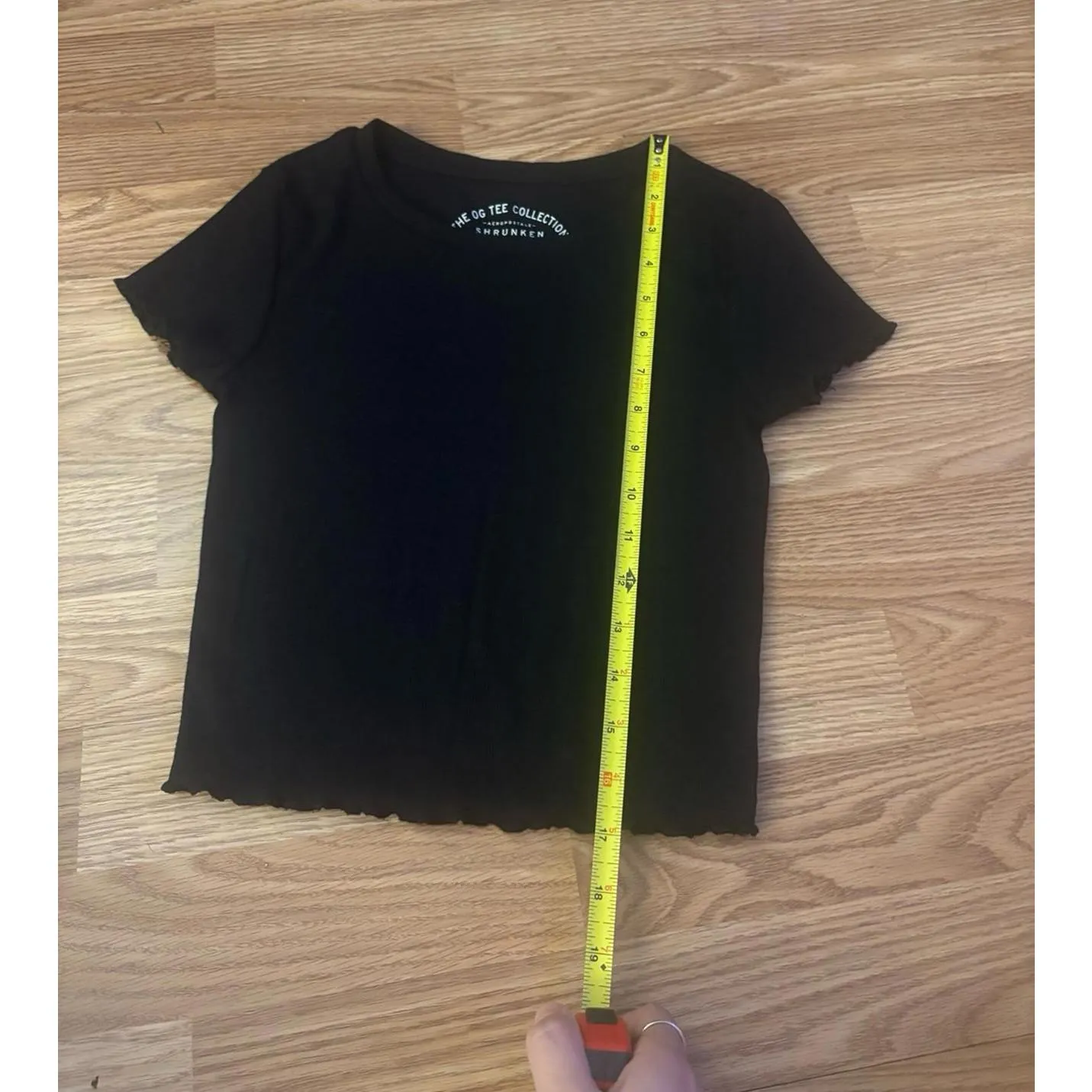 Aeropostale Shrunken Tee Size Small - Image 2