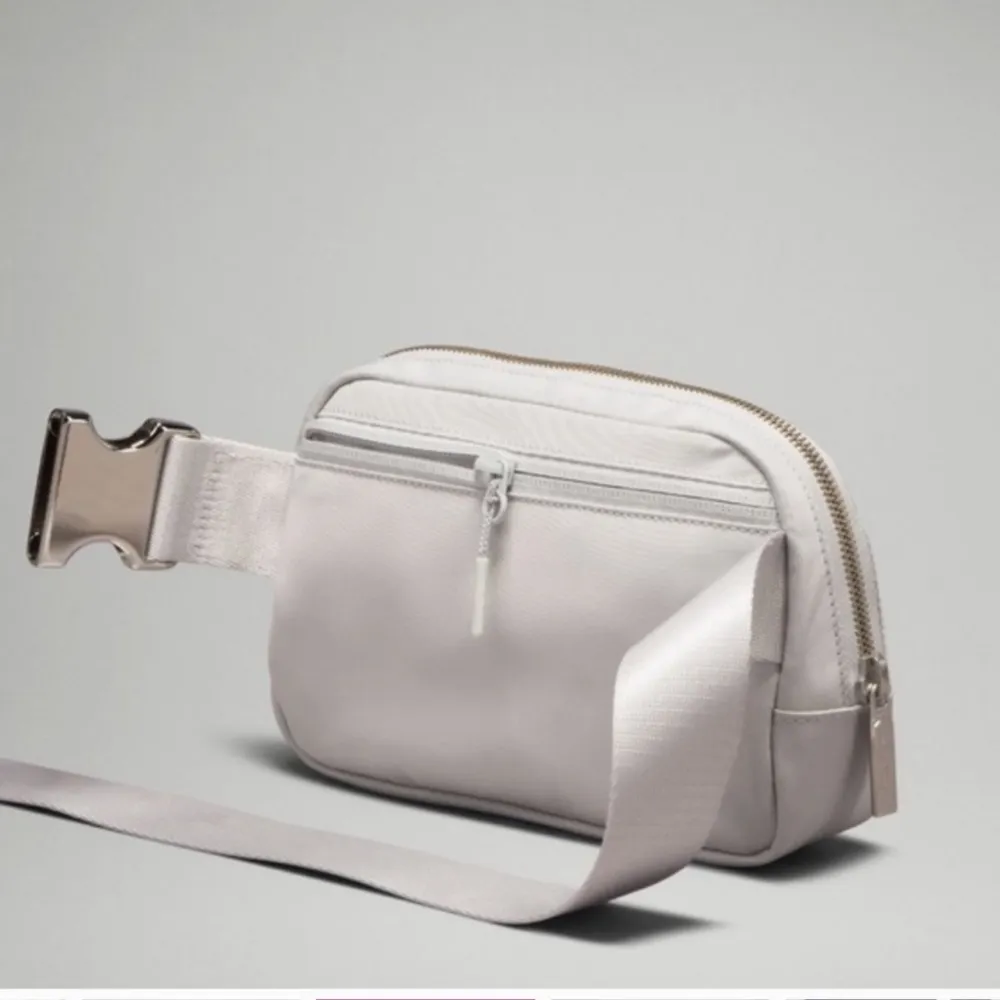 NWT Lululemon everywhere belt bag * studded / 1L / VPOR - Image 6