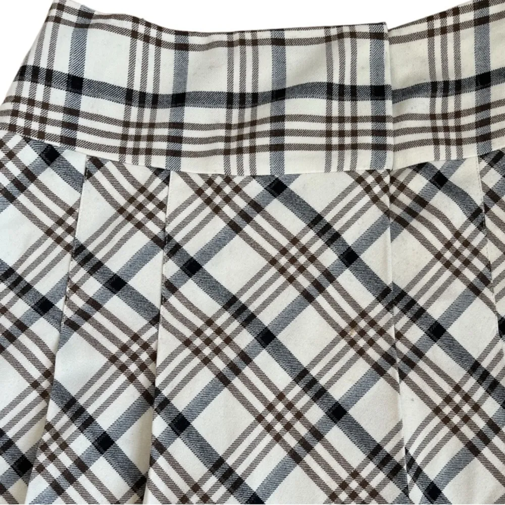 Limited Women’s plaid pleated skirt size 0 - Image 7