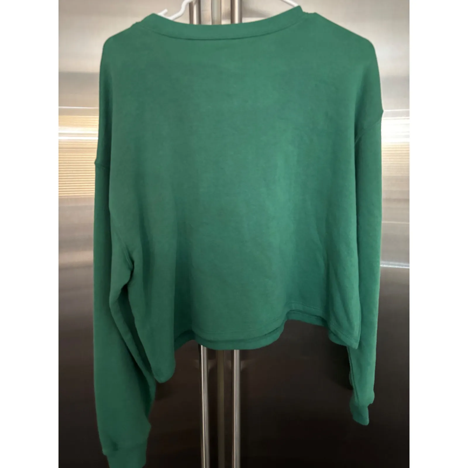 Hello Kitty‎ Cropped Sweatshirt Athletic Dept Green Pullover Top Size L - Image 4