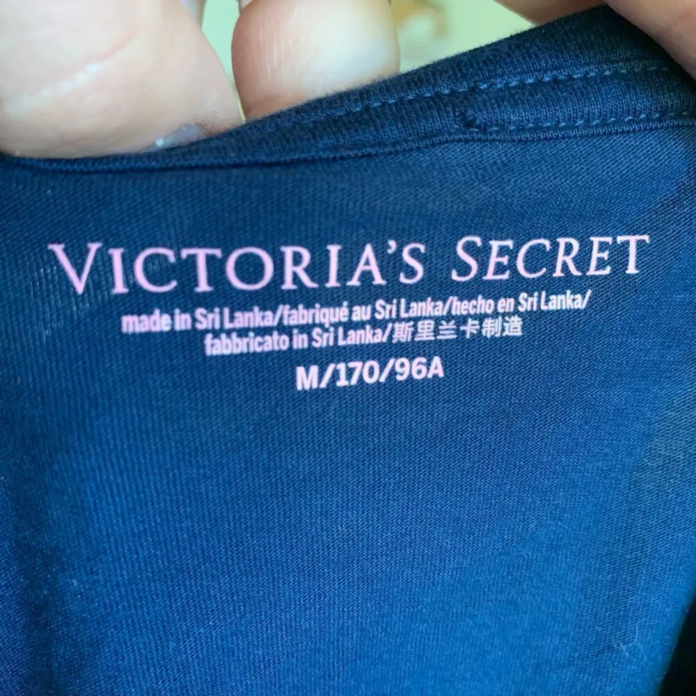 Victoria’s Secret M romantics floral V navy sleep shirt - Image 3