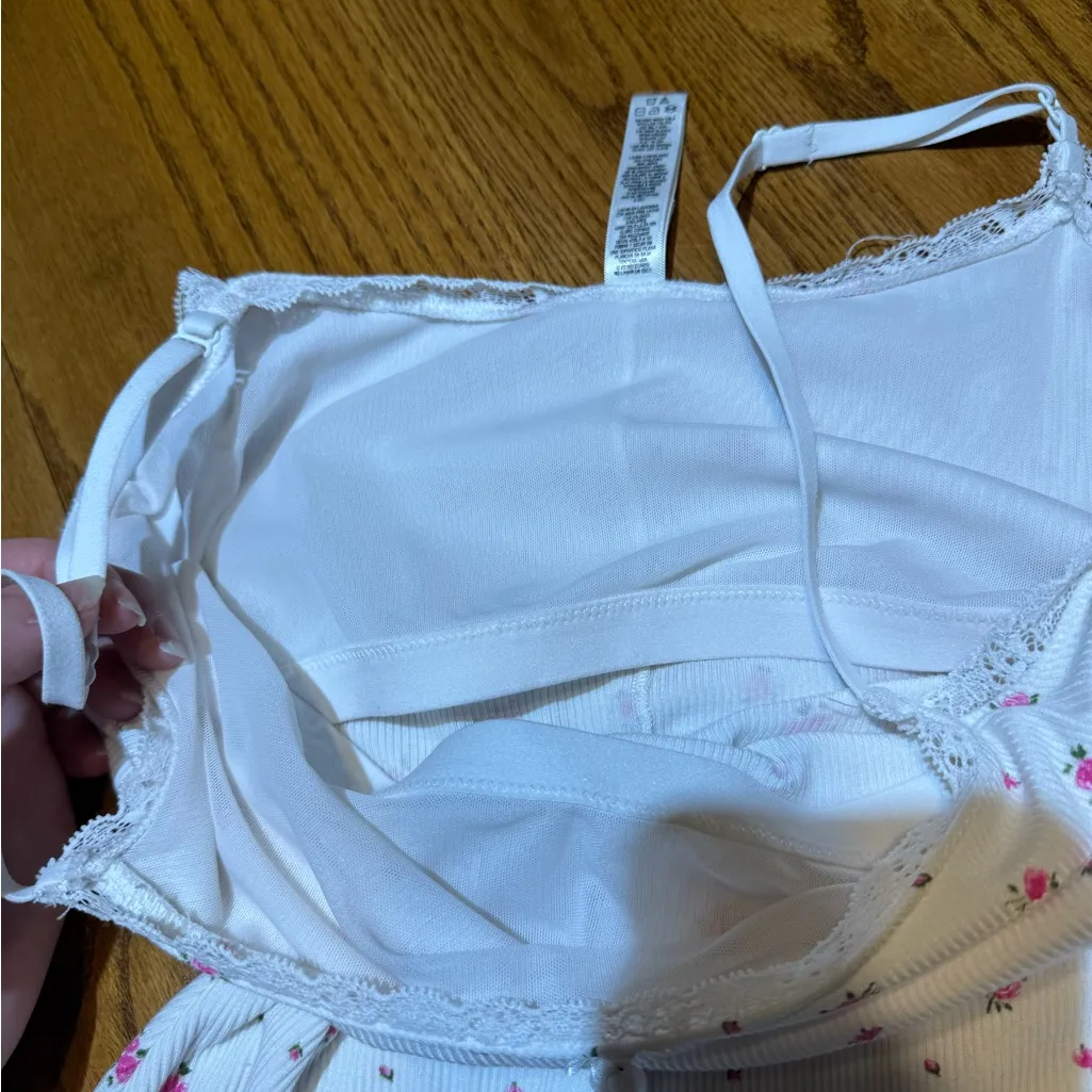 Skims Soft Lounge Lace Onesie Size Medium - Image 5