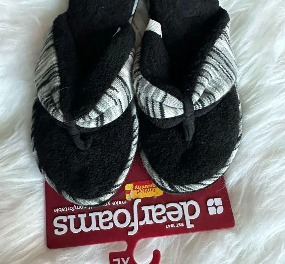 DearFoams black/white slippers , multi-density cushioning system, slip resistant - Image 2