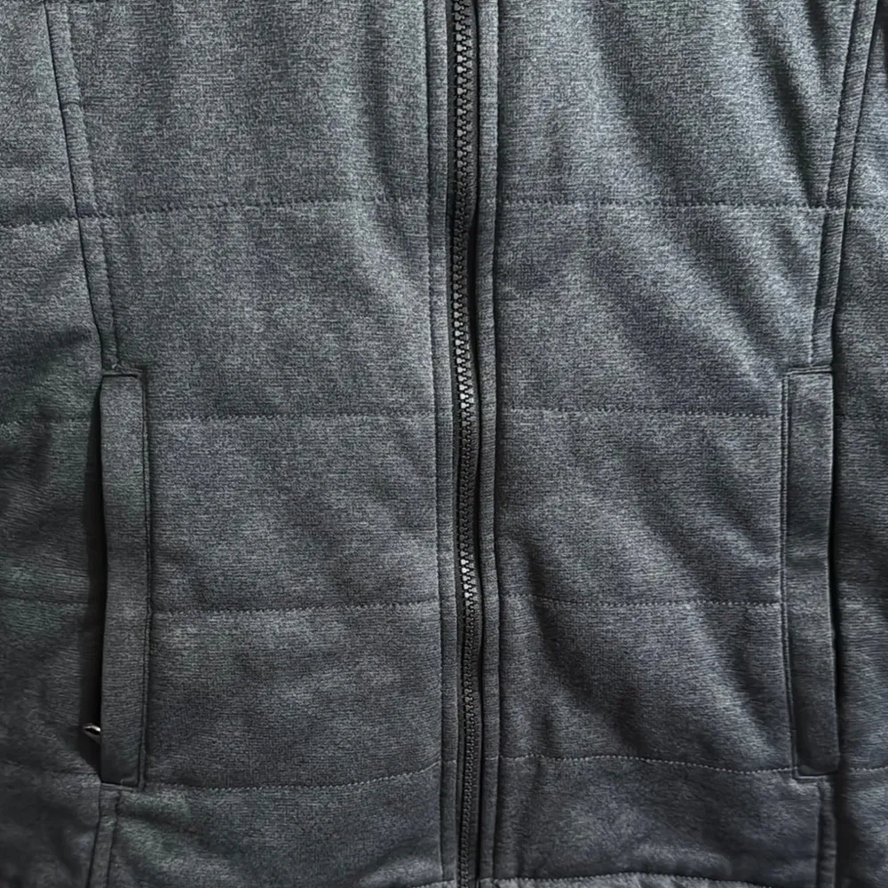 Columbia Gray Puffer Jacket with Quilted Design - Image 4
