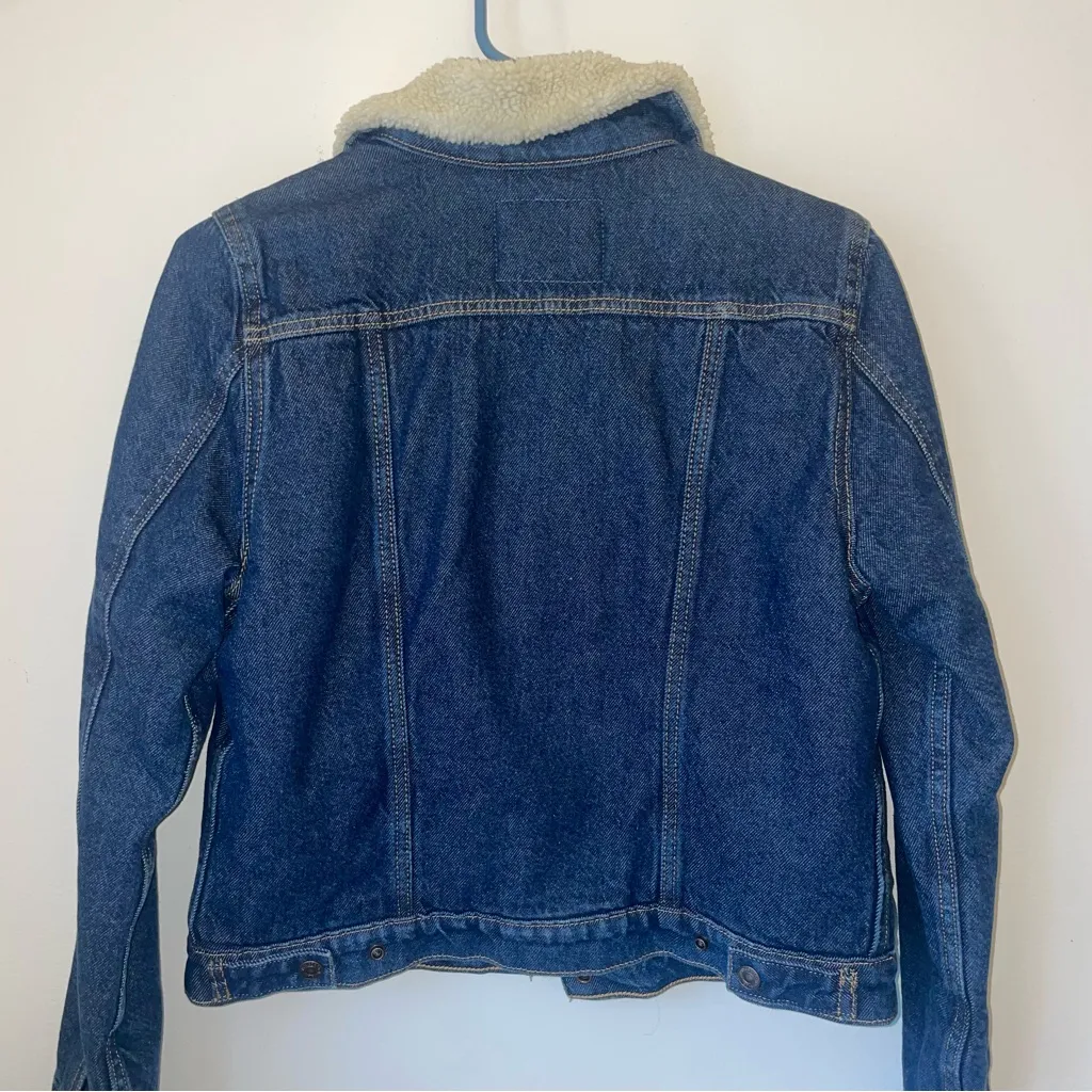 Levi's Womens Trucker Denim Jacket with Sherpa Lining - Image 8