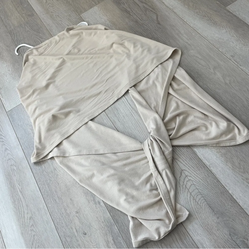 Wolford Twist Shrug Cardigan Sweater Cream (one size) minimalist chic office Size undefined - Image 2