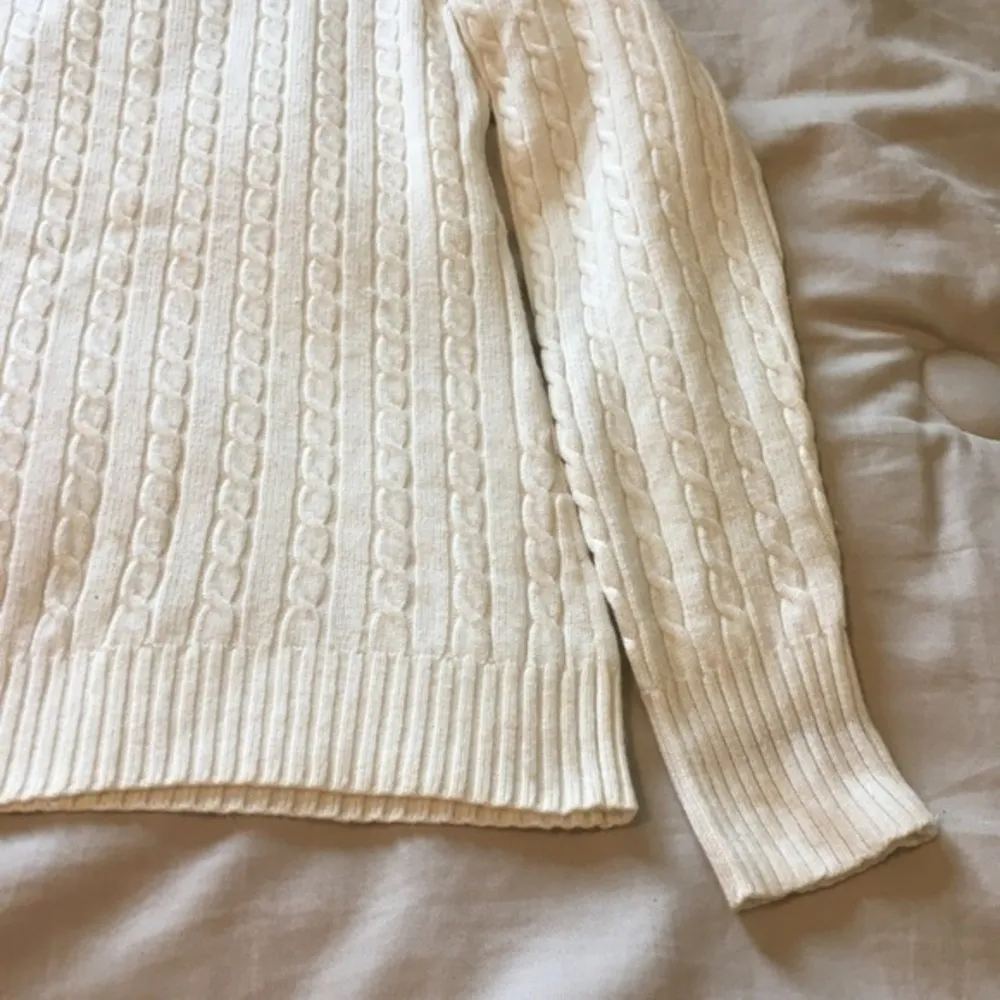 Women’s size XL 18 cream / off white sweater - Image 4