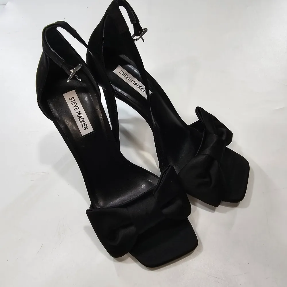 Steve Madden  Trusty Sandal in Black - Image 2