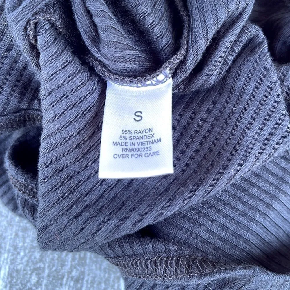 PAC‎ Sun Camisole. Ribbed Black. Size Small. - Image 4