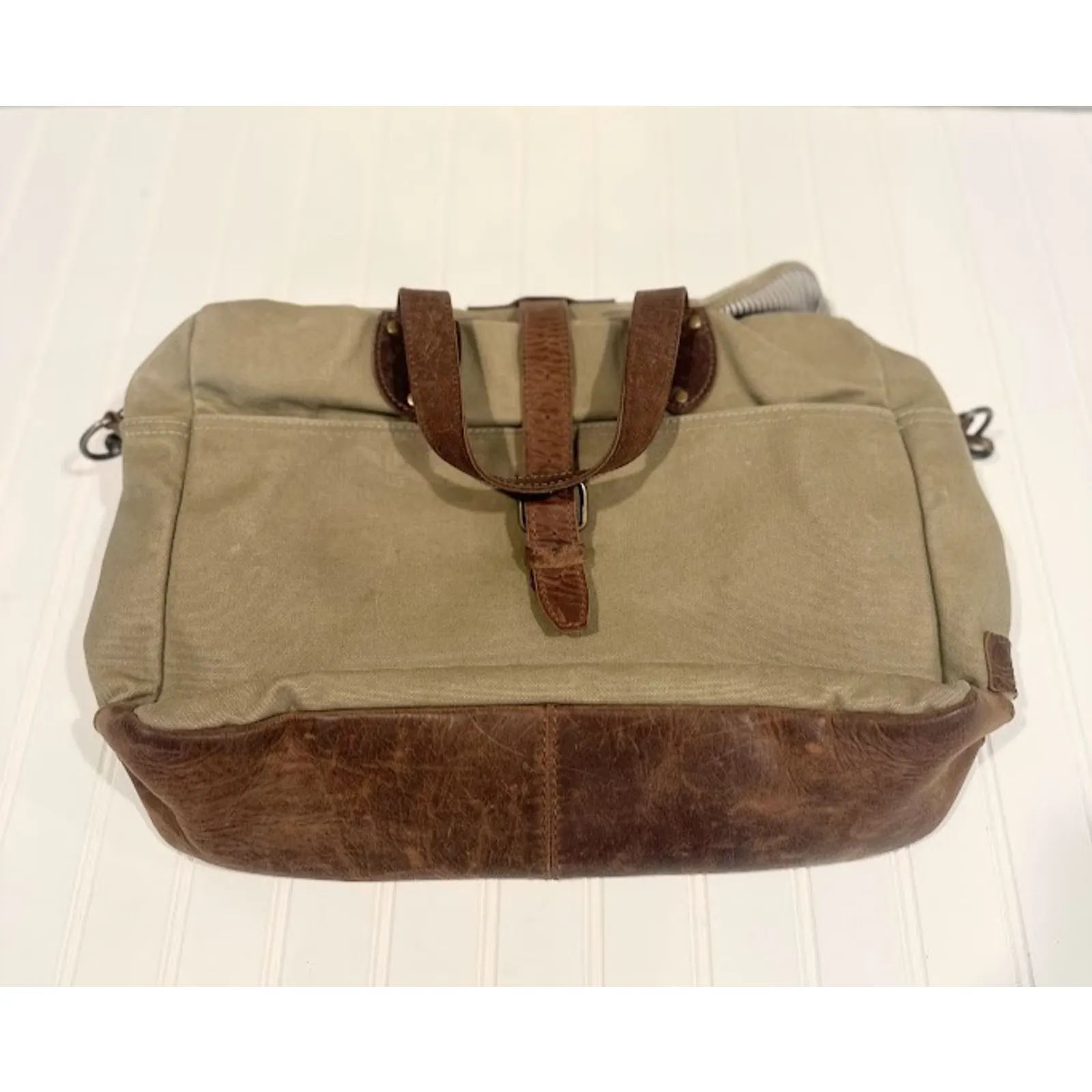 United By Blue Canvas & Leather Messenger Bag Olive Green Travel Work Laptop - Image 7