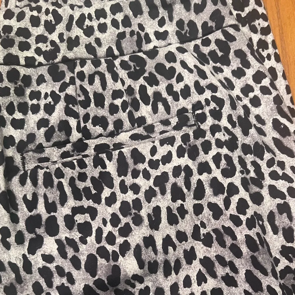 White House‎ Black Market Black & Gray Leopard Print Slim Ankle Pants Size 4R - Image 6